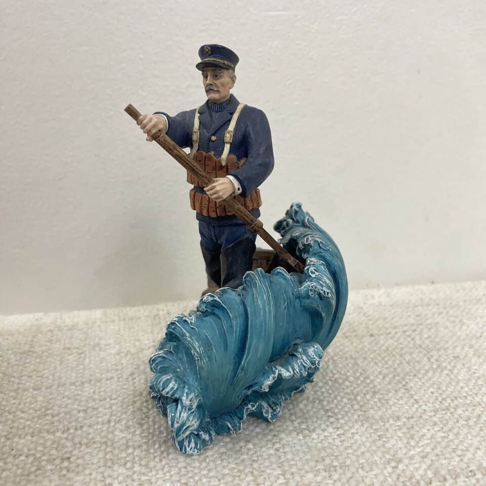 3077. Harbour Lights, Men of the Life Saving Service Keeper / Surfman Replica. - Image 7