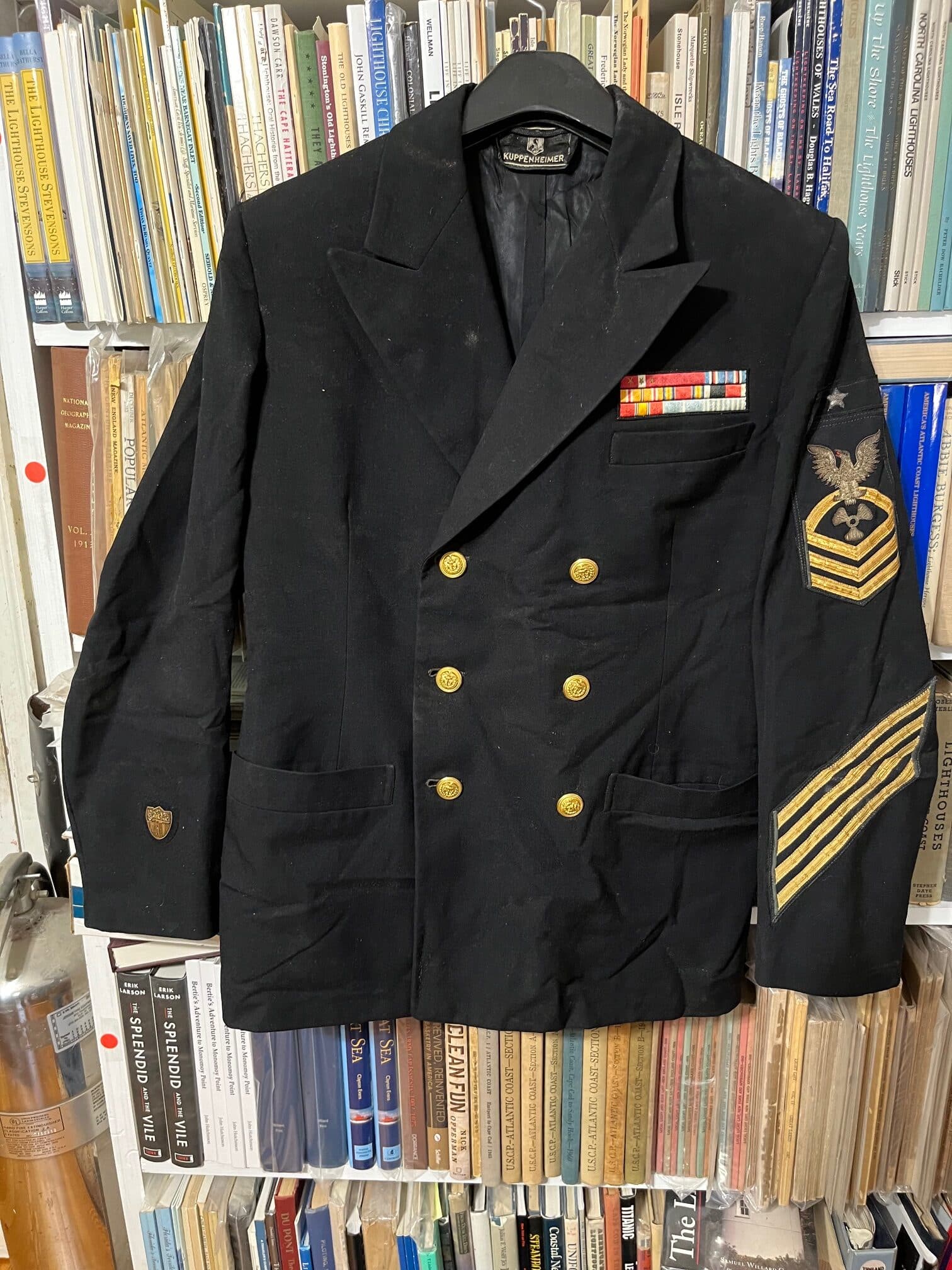 28126v. (uniform) U.S. Coast Guard Dark Navy Blue Uniform Jacket, Senior Chief E8, Machinist Rating. Serving from c.1943-1960.
