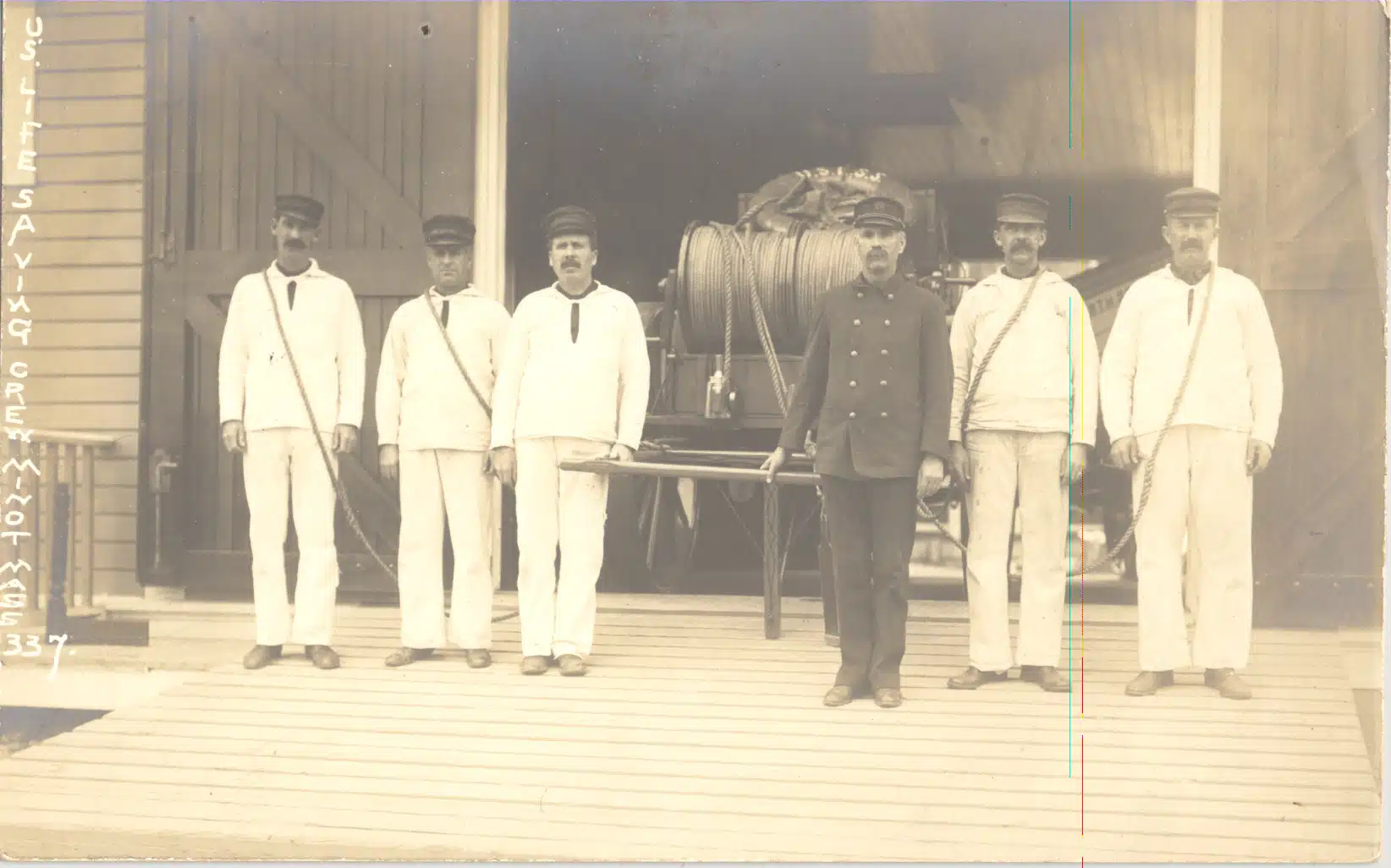 33161. (photo) U.S. Life Saving Service Crew, Minot, Mass. c.1910.
